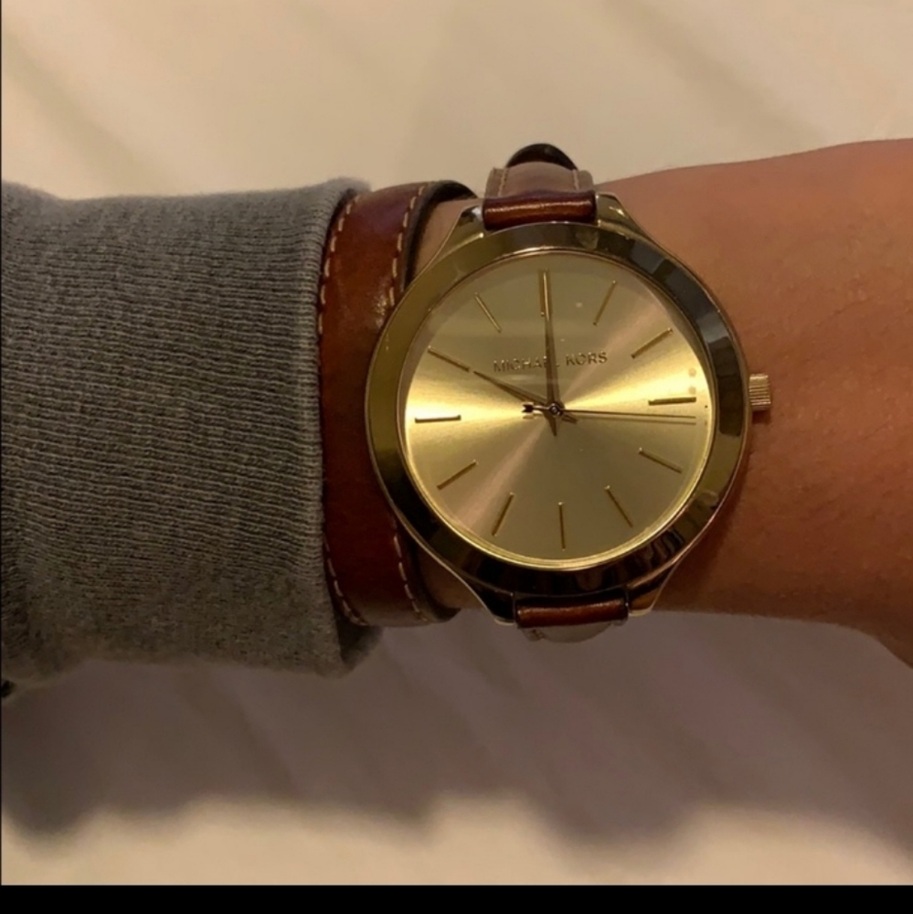 VINTAGE | MICHAEL KORS BEAUTIFUL LEATHER WRAP AROUND BRACELET - Picture 11 of 12